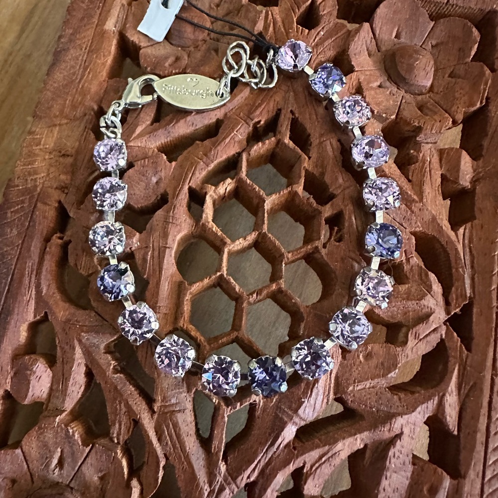 The garden Pittsburgh lilac reign 6mm Purple Crystal Bracelet 8” New